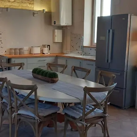 Holiday home Charming Countryside Retreat *